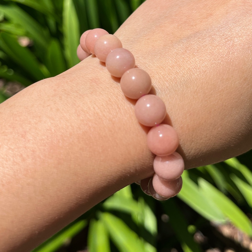 Dainty 10mm stretchable peach color Alashan bracelet 1921
